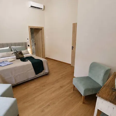 شقة A2 Maisonette خيرسونِسوس